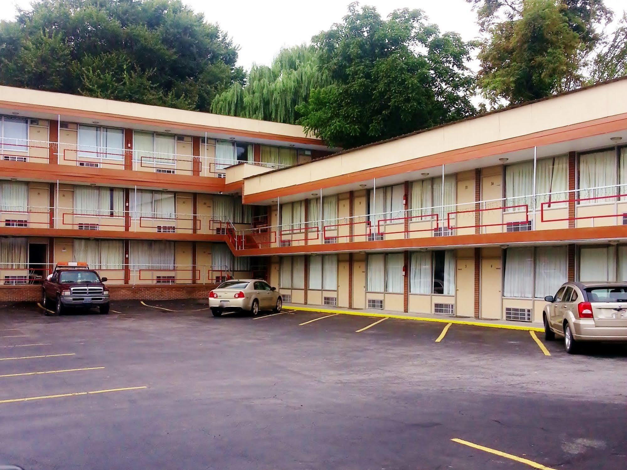 Holiday Lodge Virginia Pearisburg المظهر الخارجي الصورة